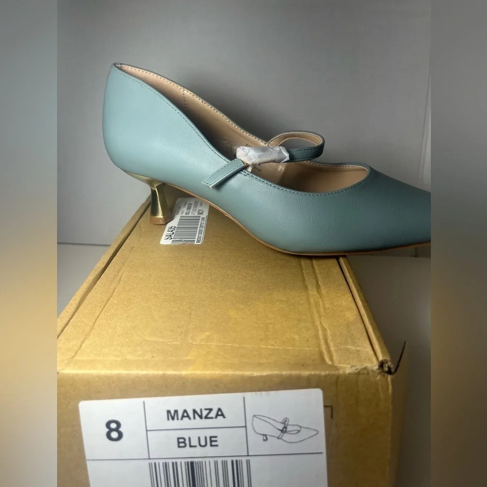 Journee Collection Manza Pump